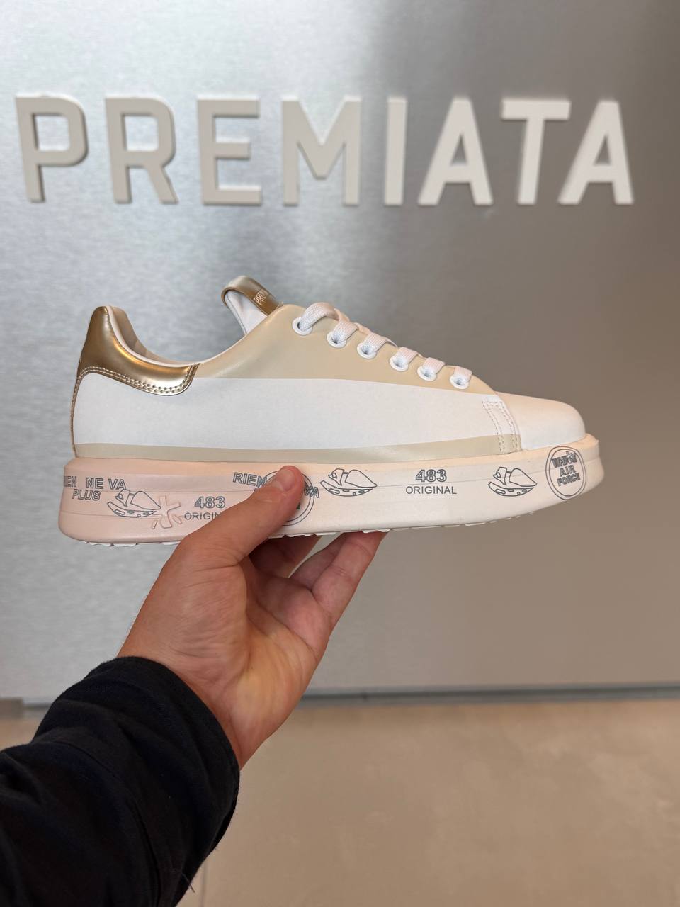 Premiata 23301