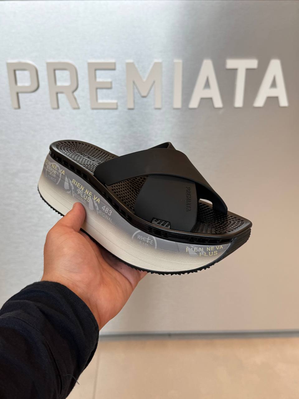Premiata 23311