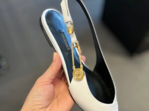 VERSACE OUTLET 241