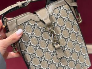 Gucci 2488