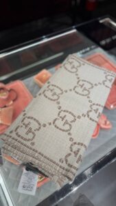 Gucci 2500