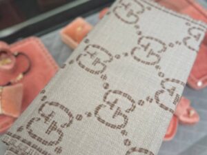 Gucci 2500