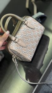 Gucci 2563