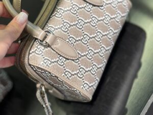 Gucci 2563