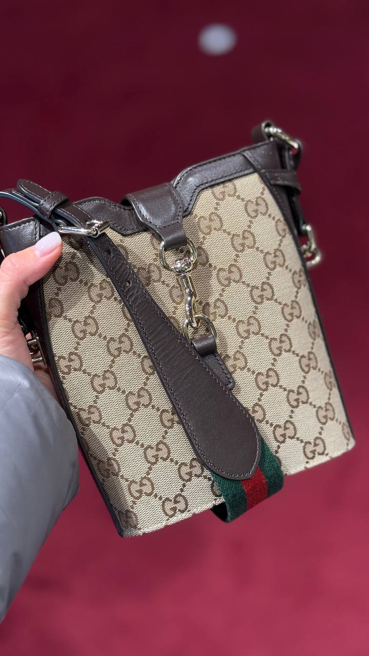 Gucci 2569