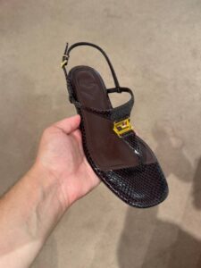 FENDI OUTLETS 2584