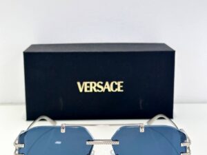 Солнцезащитные очки Versace