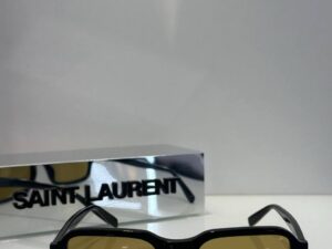 Очки солнцезащитные Saint Laurent