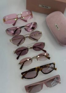 Очки солнцезащитные Miu Miu
