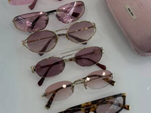 Очки солнцезащитные Miu Miu
