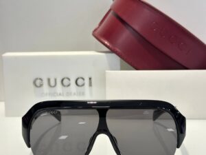 Солнцезащитные очки Gucci