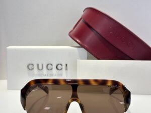 Очки солнцезащитные Gucci