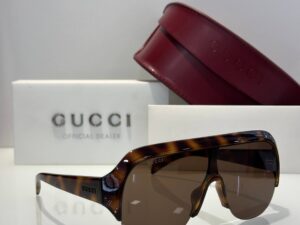 Очки солнцезащитные Gucci