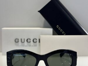 Солнцезащитные очки Gucci 2