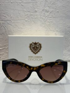 Очки солнцезащитные Dolce  Gabbana Devotion 2