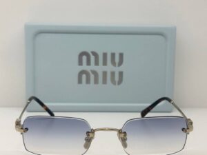 Очки солнцезащитные Miu Miu 2