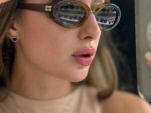 Солнцезащитные очки Miu Miu
