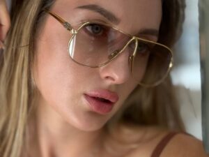 Очки солнцезащитные Miu Miu 2