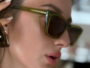 Очки солнцезащитные Saint Laurent