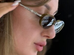 Солнцезащитные очки Chanel — фото 1 Солнцезащитные очки Chanel