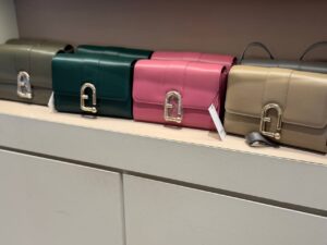 Кожаная сумка Furla