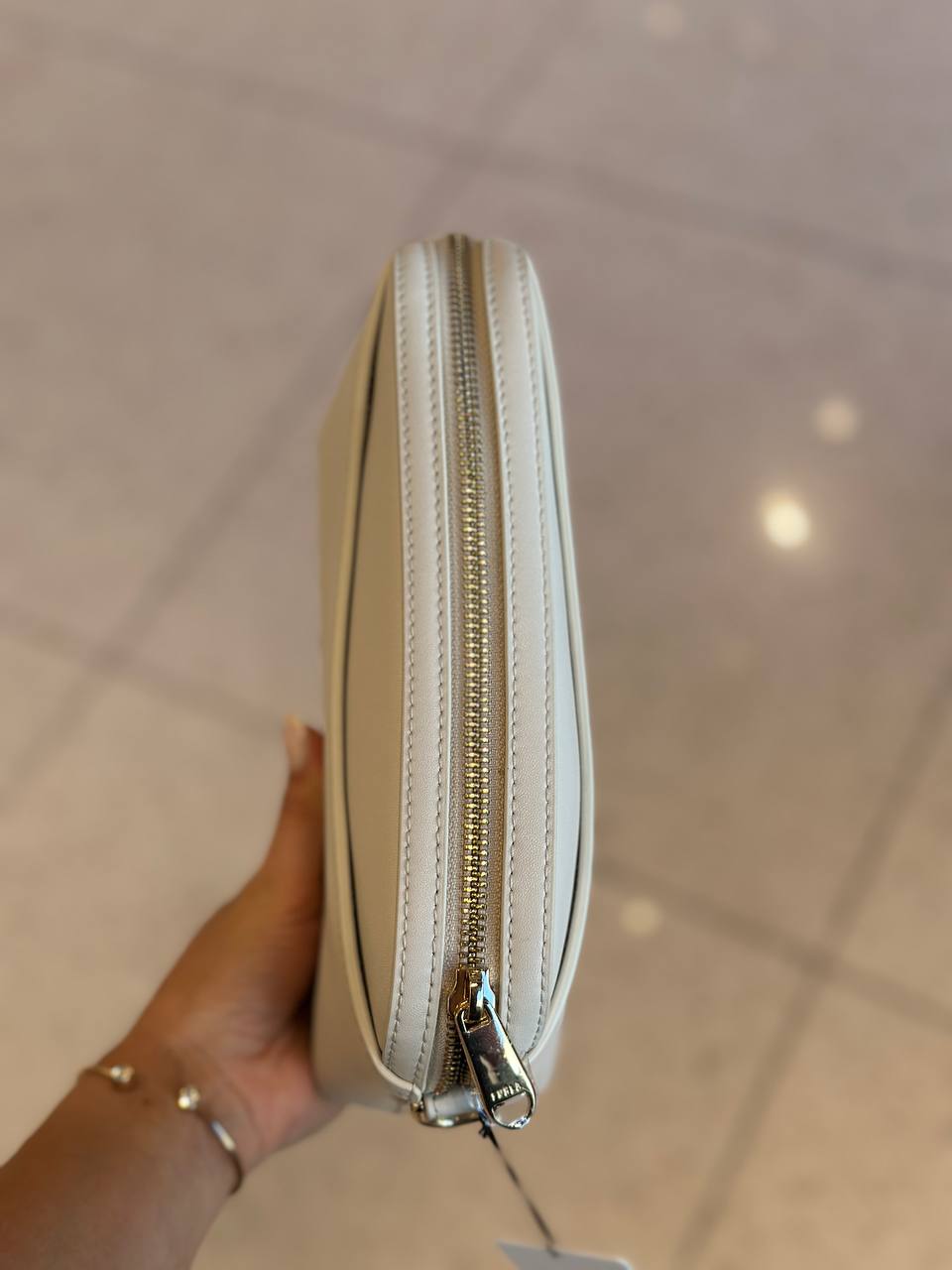 Сумка кросс-боди Furla Marshmallow
