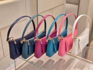 Сумка кожаная Furla Cassiopea 2 — фото 1 Сумка кожаная Furla Cassiopea 2