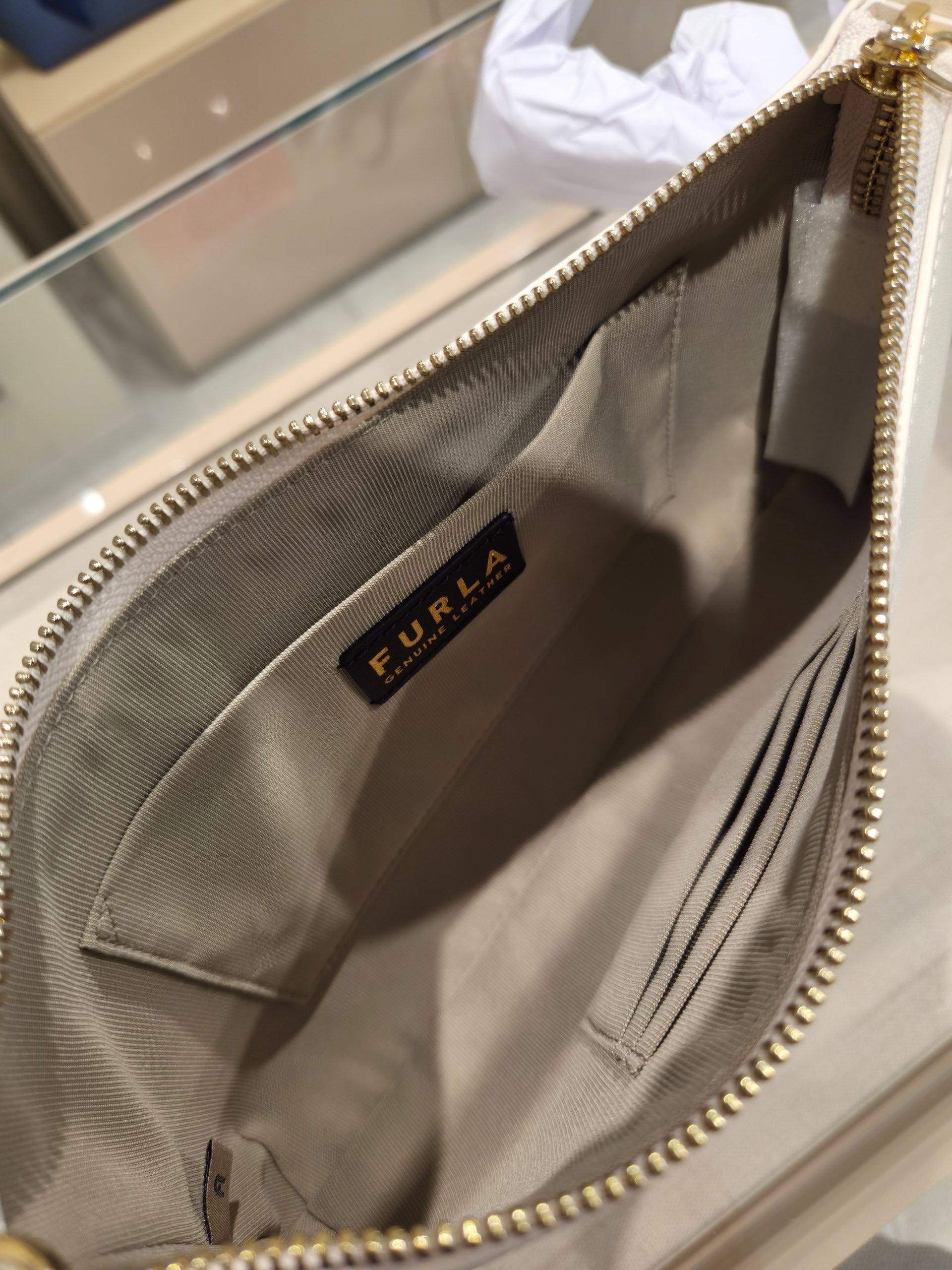 Сумка кожаная Furla Cassiopea 2