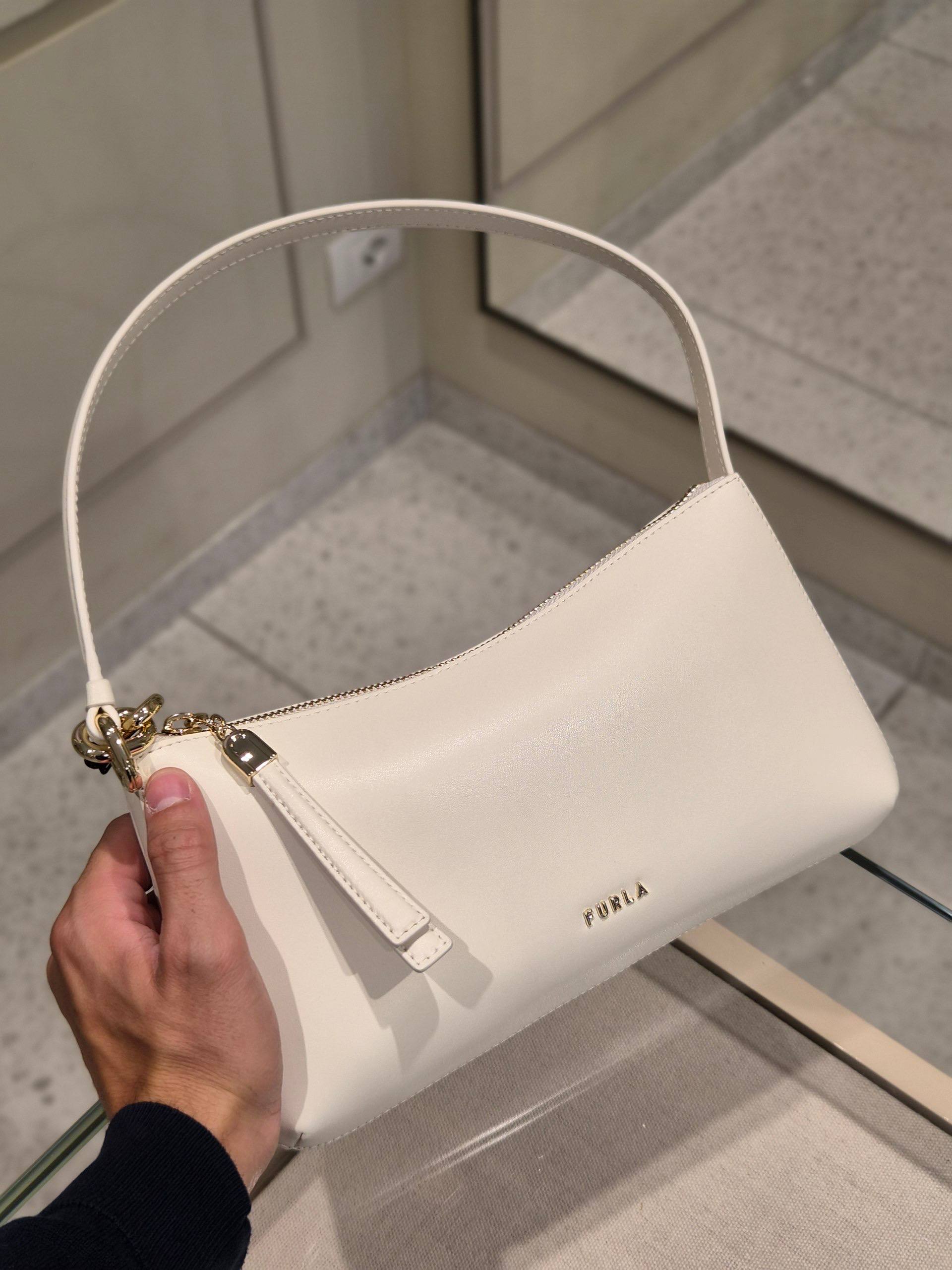 Сумка кожаная Furla Cassiopea 2