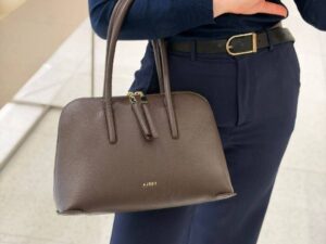 Сумка кожаная Furla — фото 1 Сумка кожаная Furla