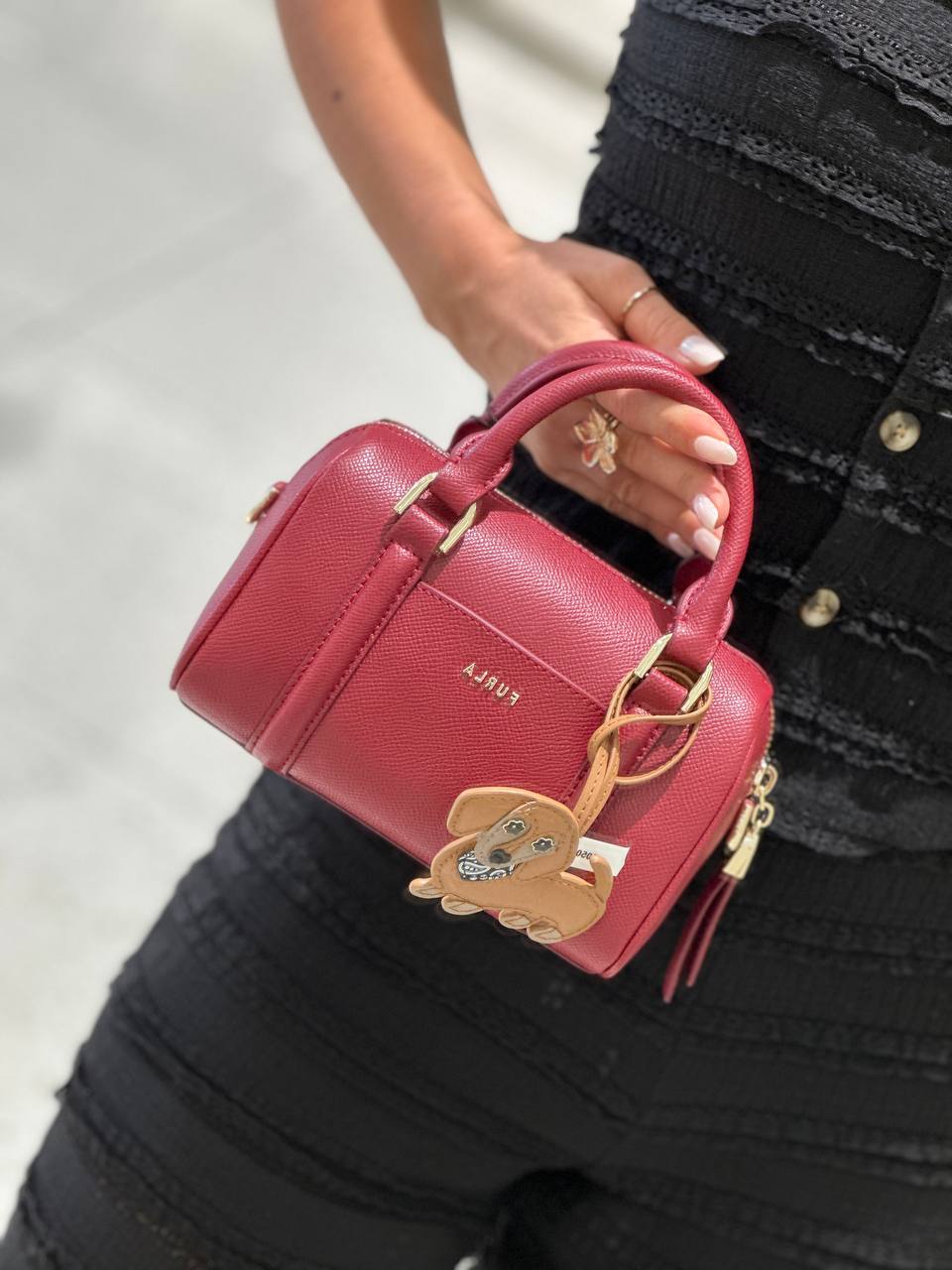 Кожаная мини-сумка Furla Cindy