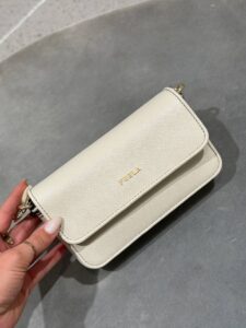 Мини-сумка кросс-боди Furla Lisa