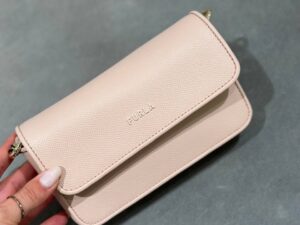 Мини-сумка кросс-боди Furla Lisa