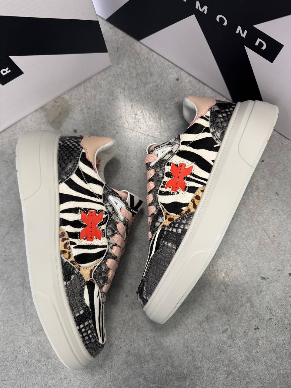 BIKKEMBERGSRICHMOND 6981