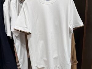 Футболка Burberry с клетчатым отворотом