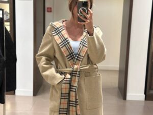 Пальто женское с капюшоном BURBERRY