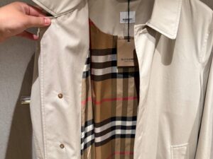 Плащ Burberry бежевый BURBERRY OUTLET