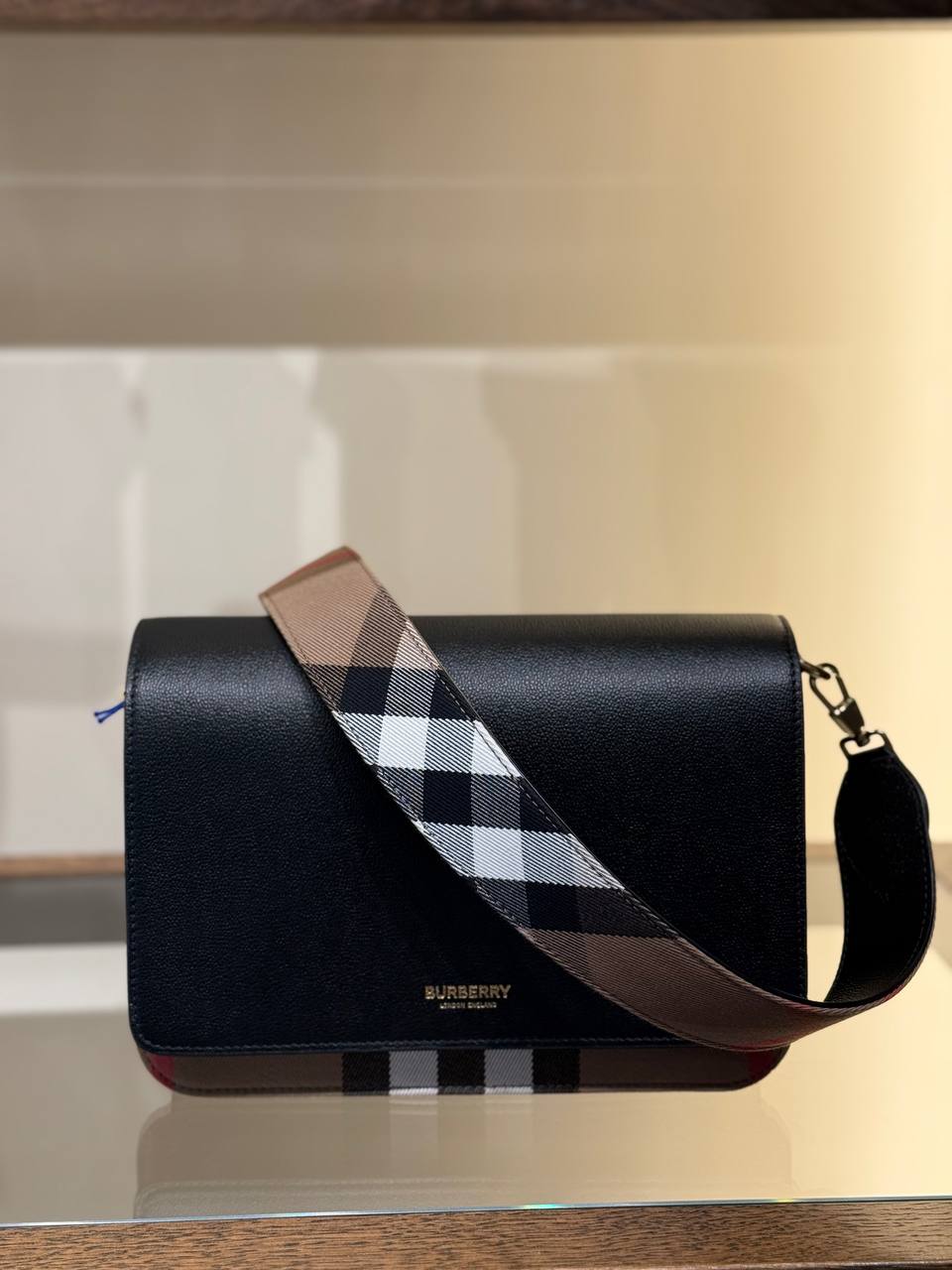 Сумка кожаная Burberry BURBERRY OUTLET