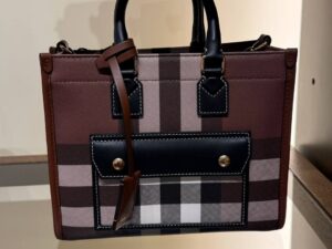 Сумка-тоут Burberry в клетку BURBERRY