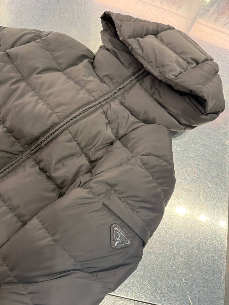 Пуховик женский Prada Prada Outlet