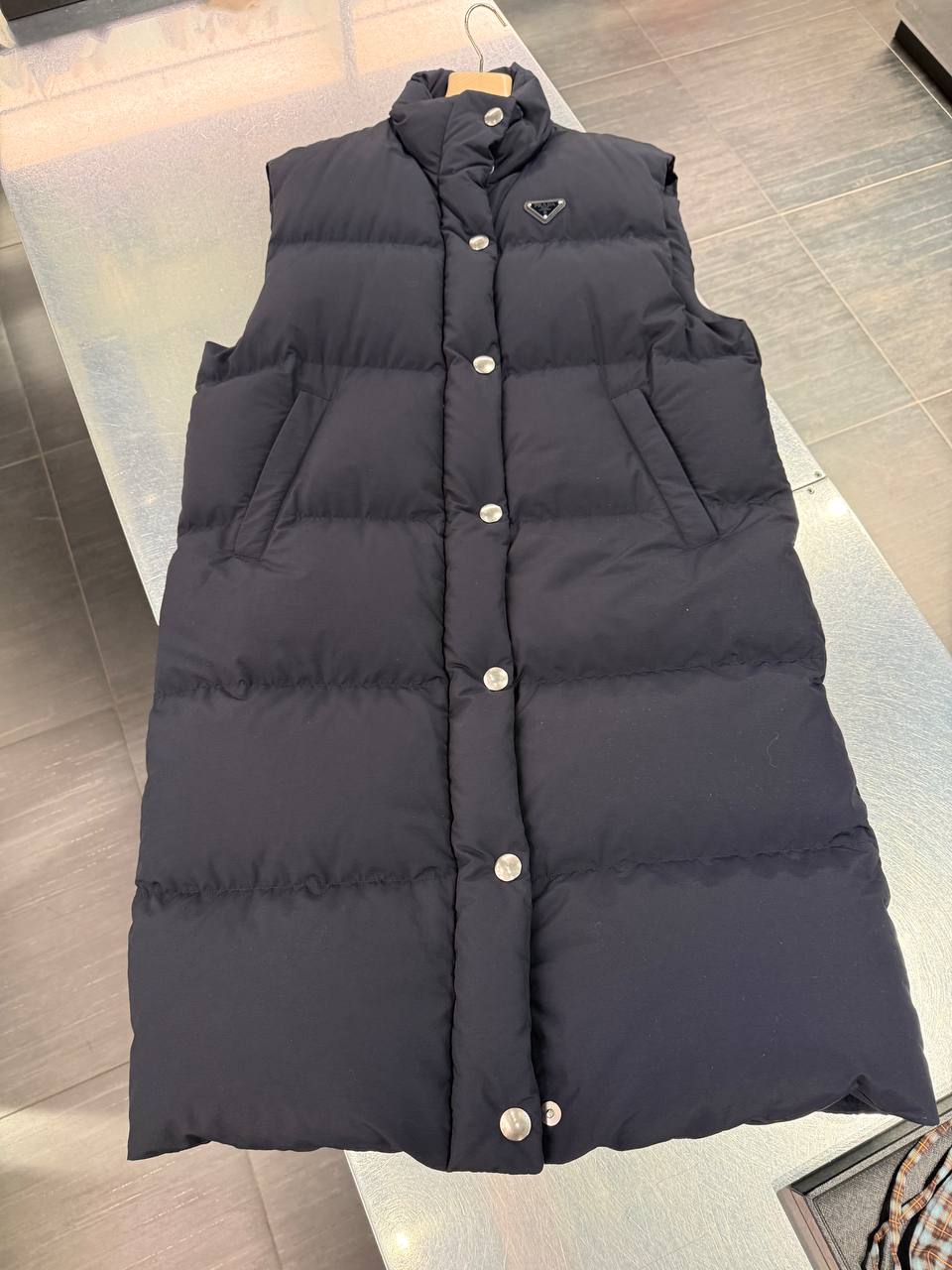 Жилет пуховый Prada Prada Outlet