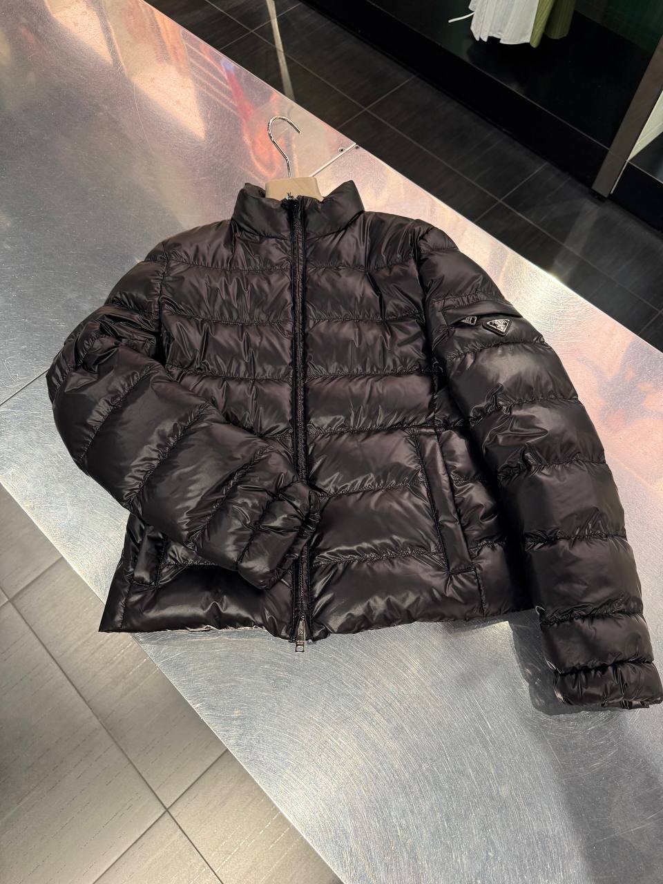 Пуховик женский Prada Prada Outlet