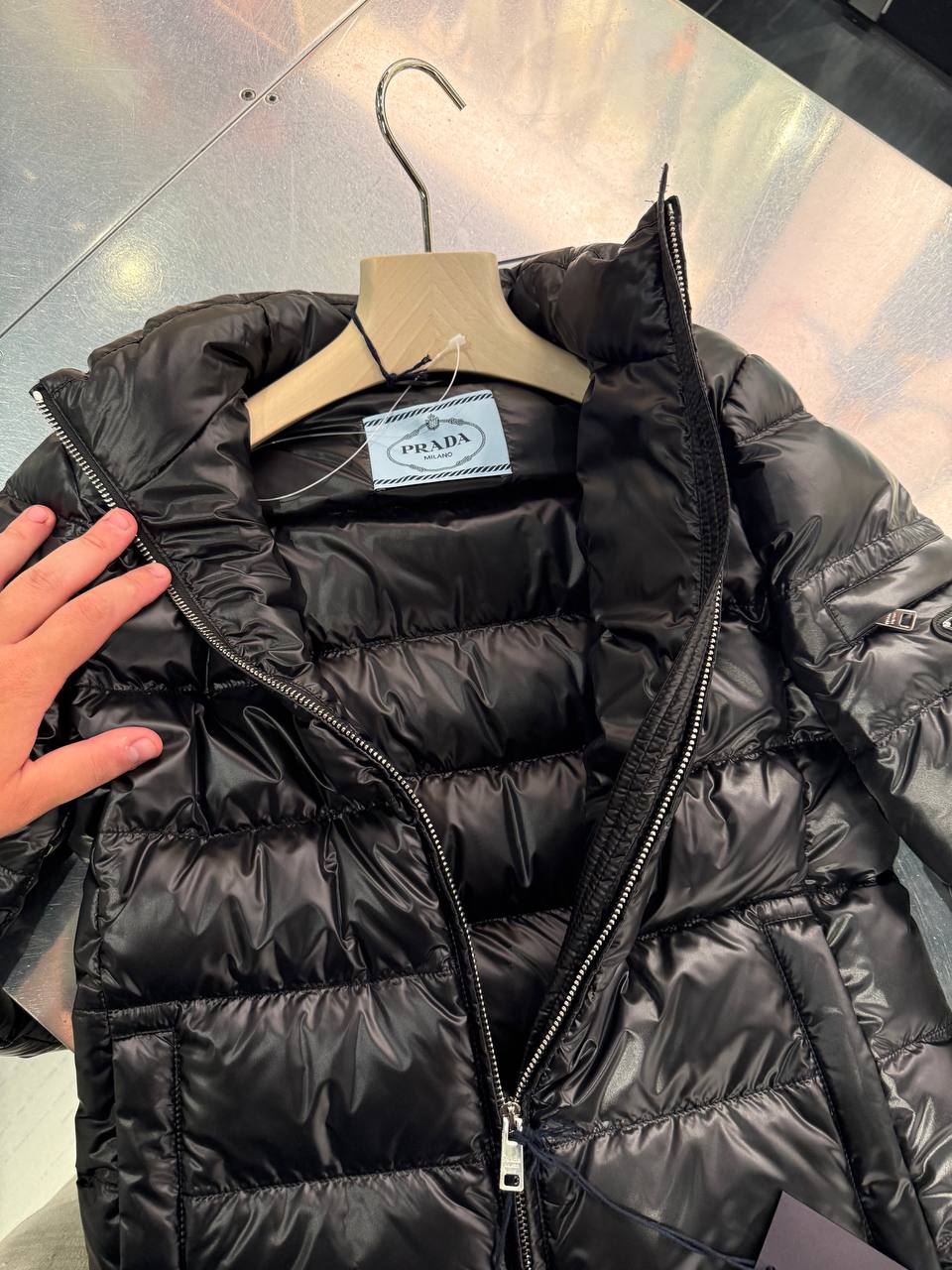 Пуховик женский Prada Prada Outlet