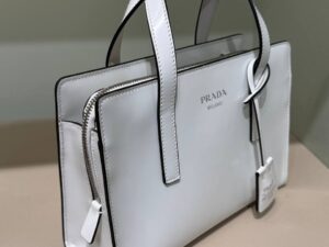 Сумка Prada Re-Edition 1995 Prada