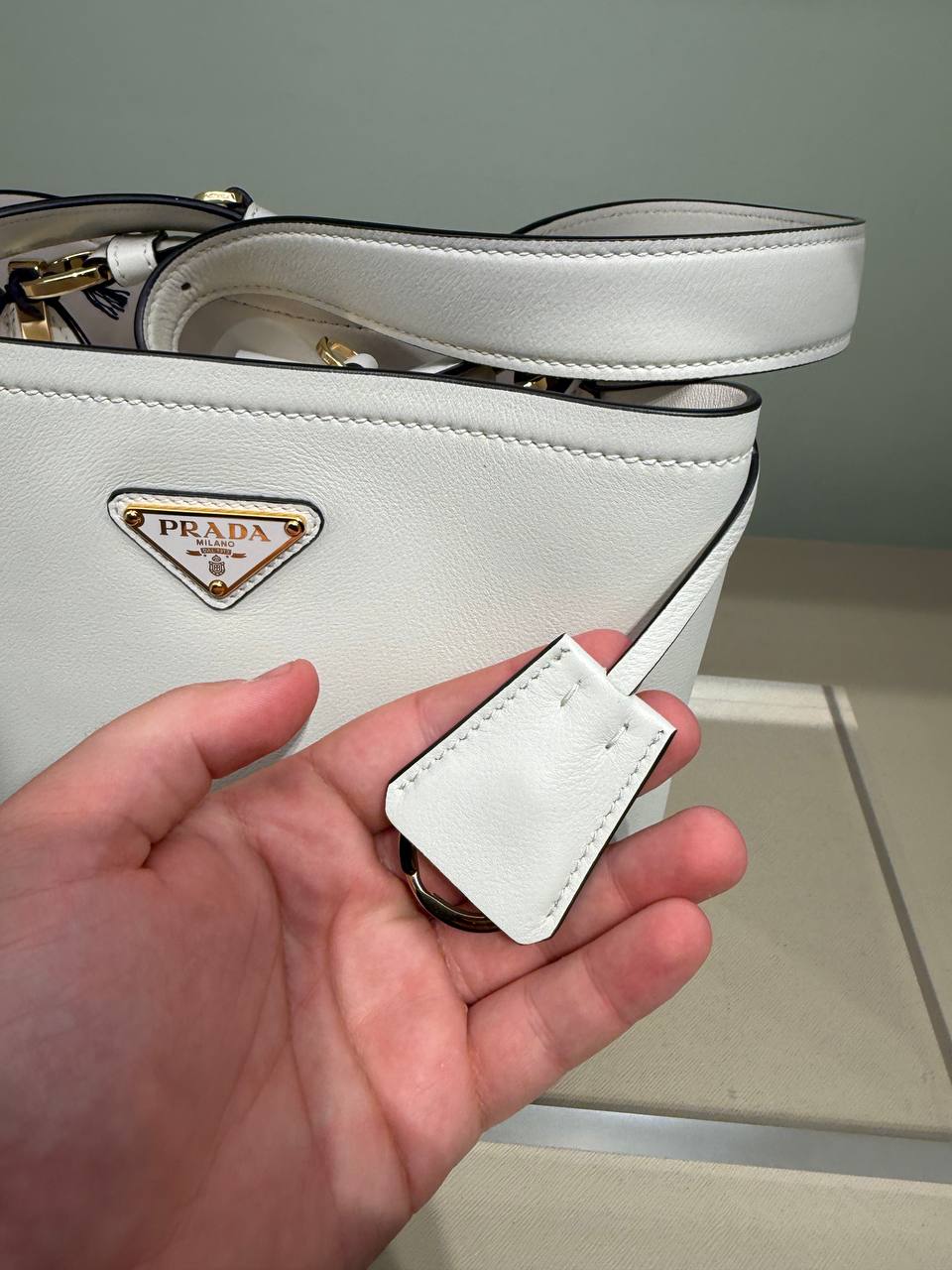Сумка Prada Secchiello Soft Grain