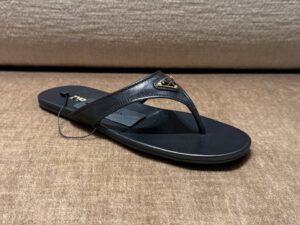 Кожаные вьетнамки Prada Prada Outlet