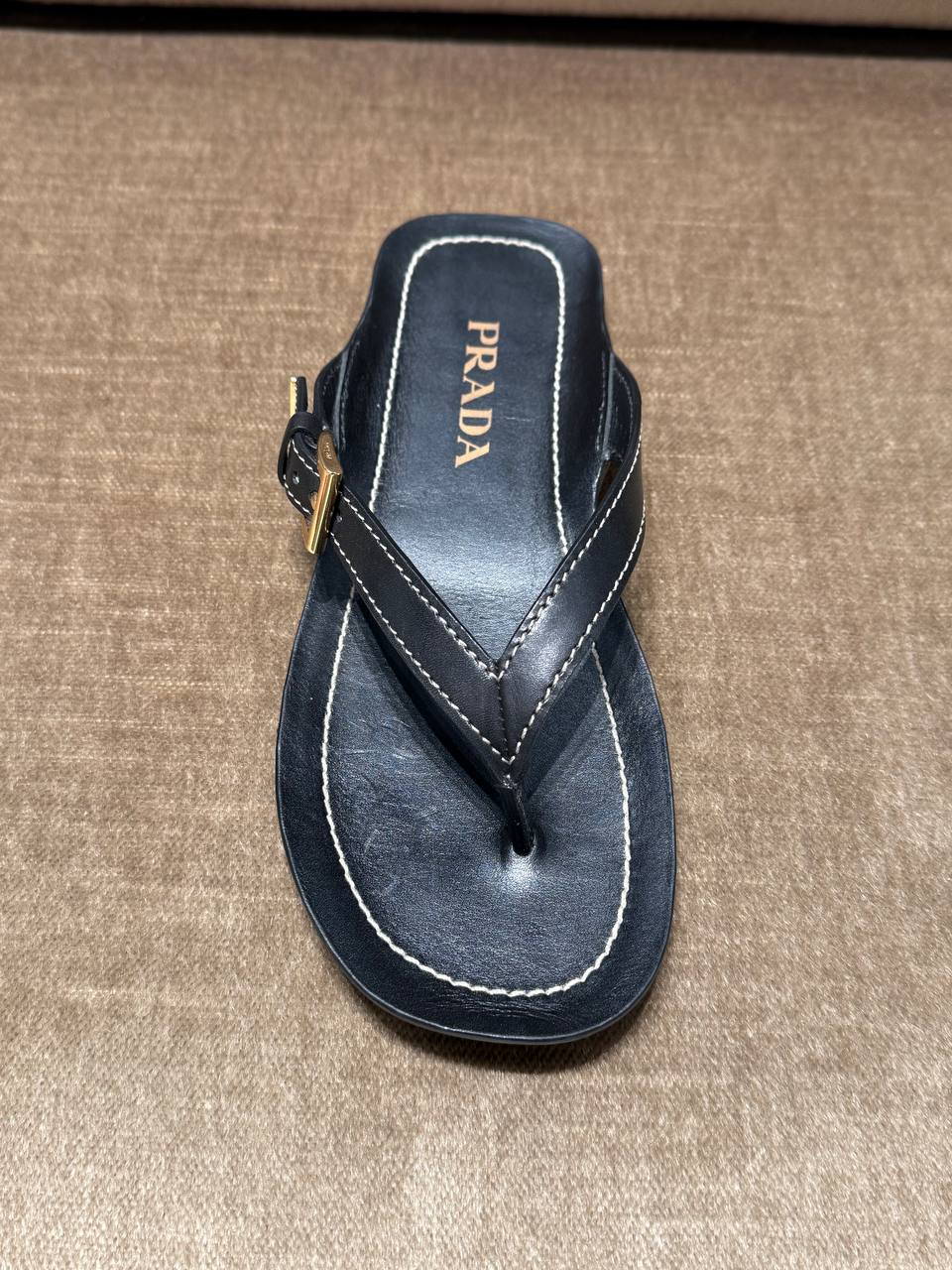 Вьетнамки кожаные Prada Prada Outlet