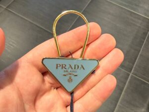 Брелок металлический Prada Prada Outlet
