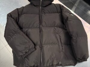 Пуховик женский Prada Prada Outlet