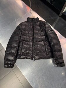 Пуховик женский Prada Prada Outlet 2